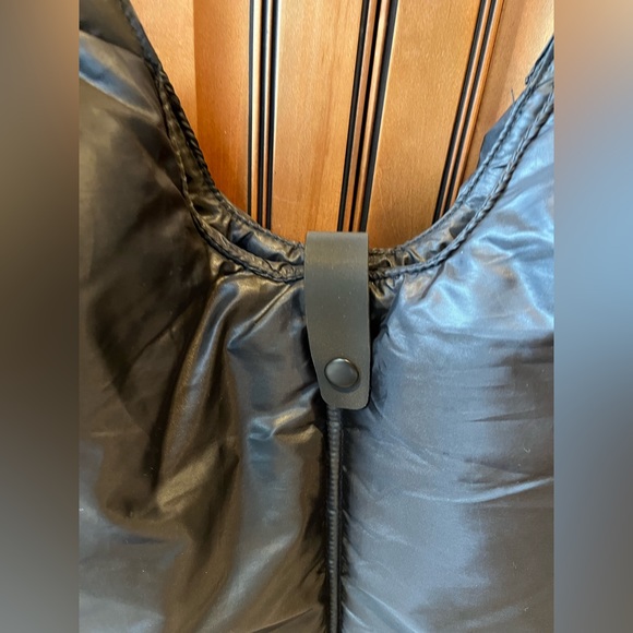 CHAMPION Trendy Luxury Chic LG Black with Pink Lining Puffer Tote Bag - Picture 8 of 16